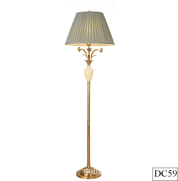 Đèn cây bằng đồng trang trí phòng khách Titanus DC59 5 Đèn cây bằng đồng trang trí phòng khách Titanus DC59 - Ảnh 5